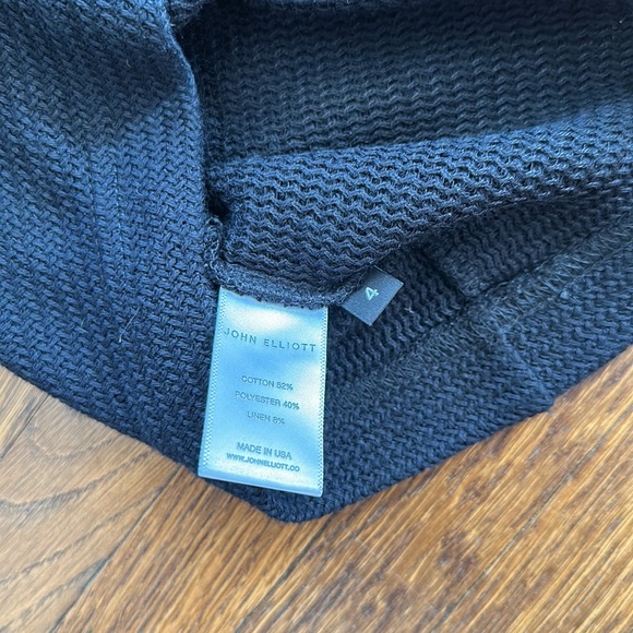 Men’s John Elliott Black Cotton Knit Oversized Mock Neck Shirt - Picture 5 of 5